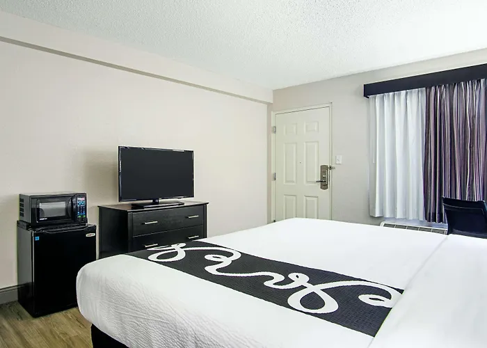 La Quinta Inn By Wyndham West Palm Beach - Florida Turnpike