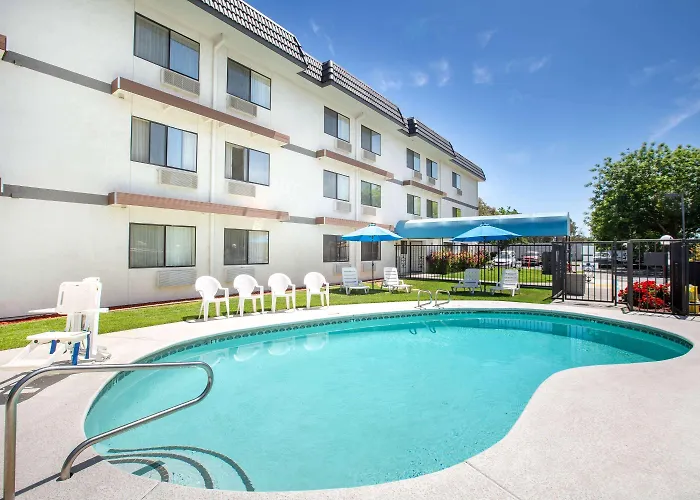 Days Inn By Wyndham Woodland
