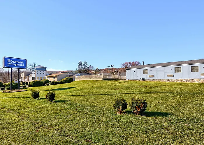 Rodeway Inn & Suites