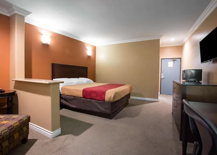 Baymont By Wyndham Ontario