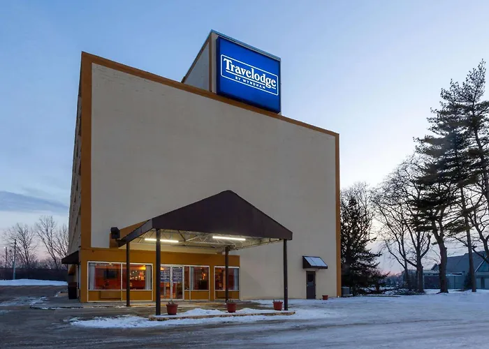 Travelodge By Wyndham Cleveland Airport