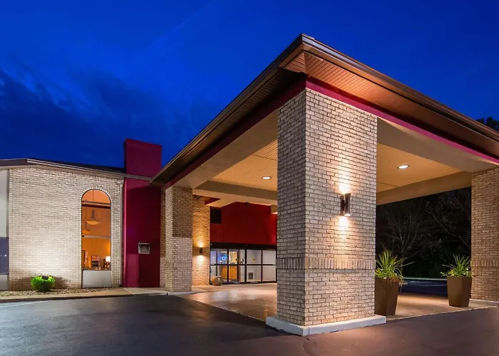 Best Western Plus North Canton Inn & Suites