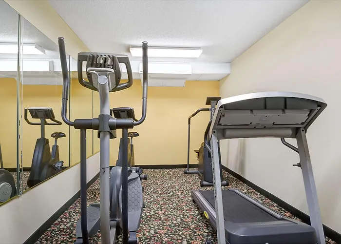 Days Inn By Wyndham Burlington East