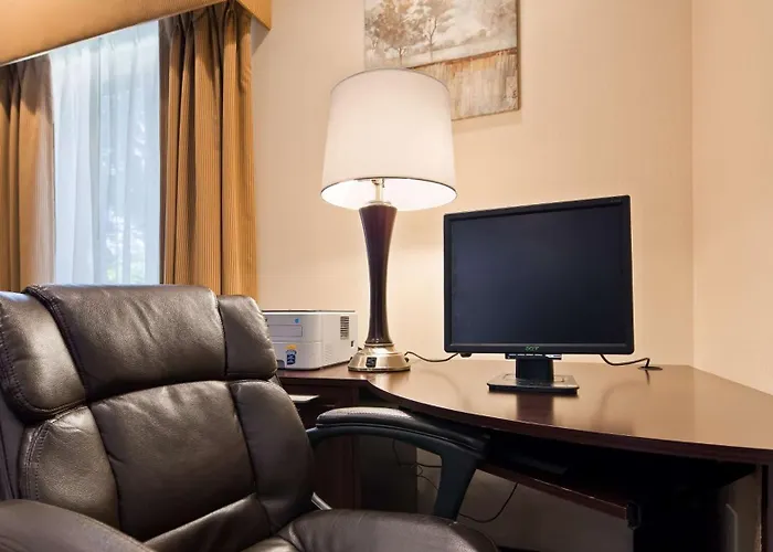 Best Western Plaza Hotel Saugatuck