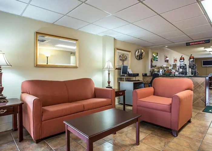 Quality Inn & Suites Monroe