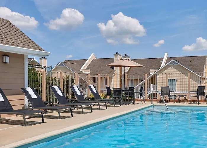 Sonesta Simply Suites Cleveland Westlake
