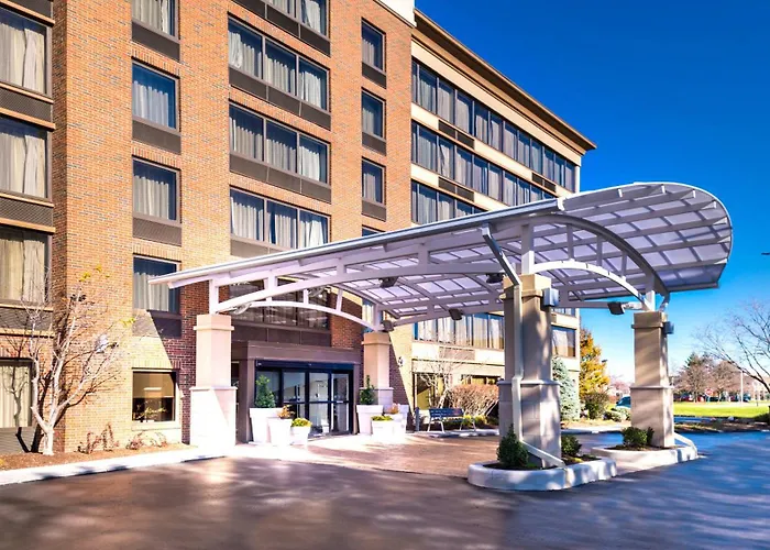 Holiday Inn & Suites Warren By Ihg