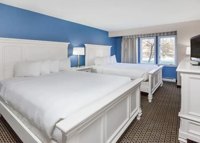 Travelodge By Wyndham Traverse City Mi