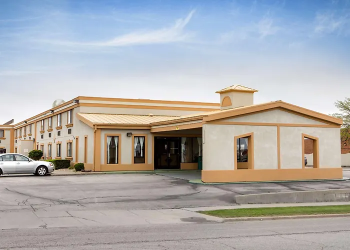 Quality Inn & Suites Bloomington University Area