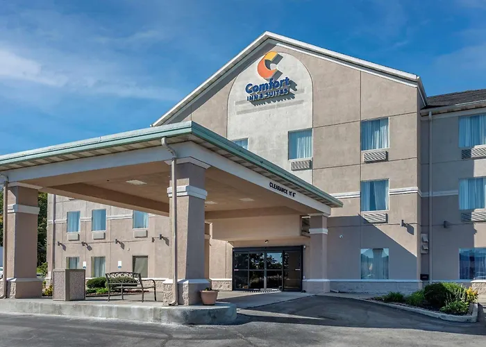 Comfort Inn & Suites Dayton Northwest - Englewood