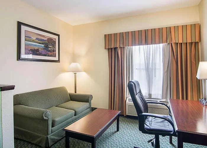 Quality Inn & Suites Harvey - Chicago Southland