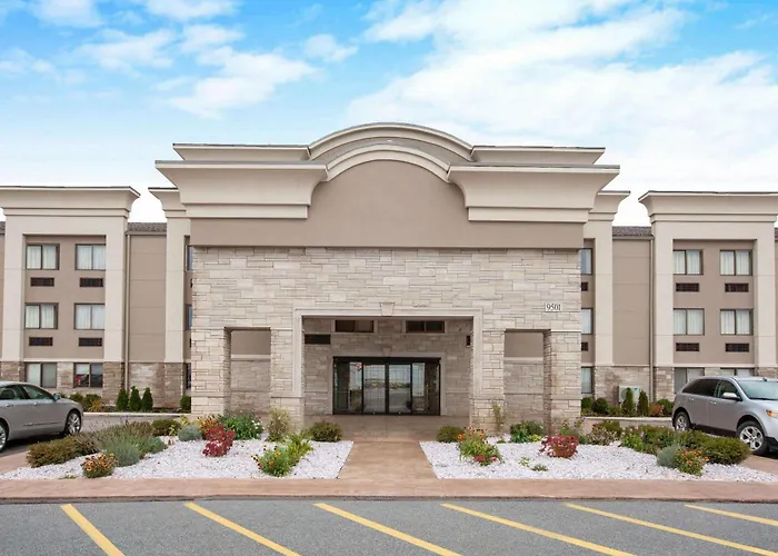 Wingate By Wyndham Detroit Metro Airport