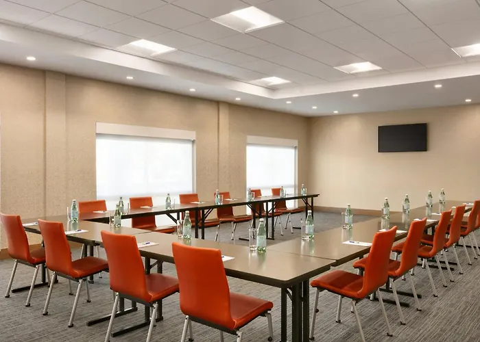 Holiday Inn Express & Suites Salisbury By Ihg