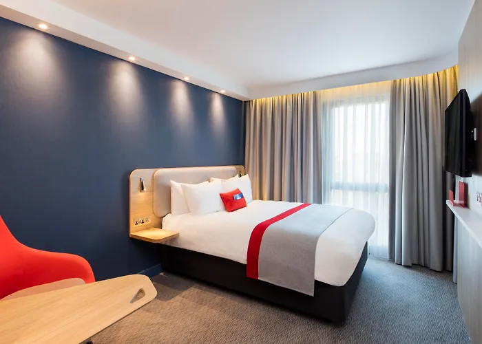 Holiday Inn Express Belfast City By Ihg