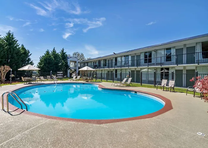 Quality Inn & Suites Cartersville South