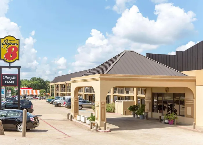 Super 8 By Wyndham Longview/North