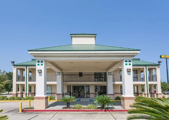 Super 8 By Wyndham Slidell
