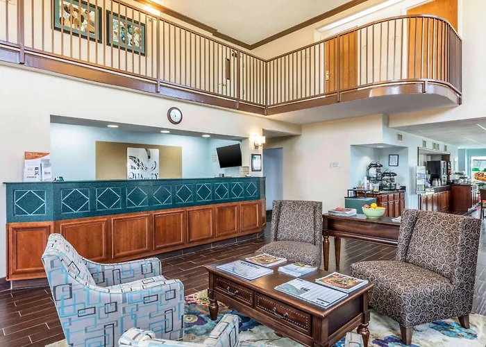 Quality Suites Paducah I-24