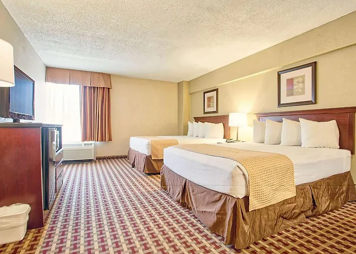 Days Inn & Suites By Wyndham Johnson City