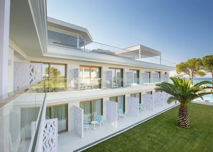 Laguna Resort By Diomedes Group