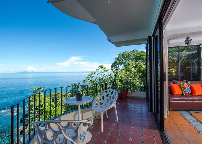 Mar Sereno Hotel & Suites