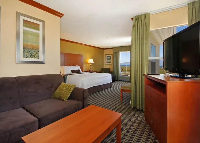 Best Western Plus Seawall Inn & Suites By The Beach