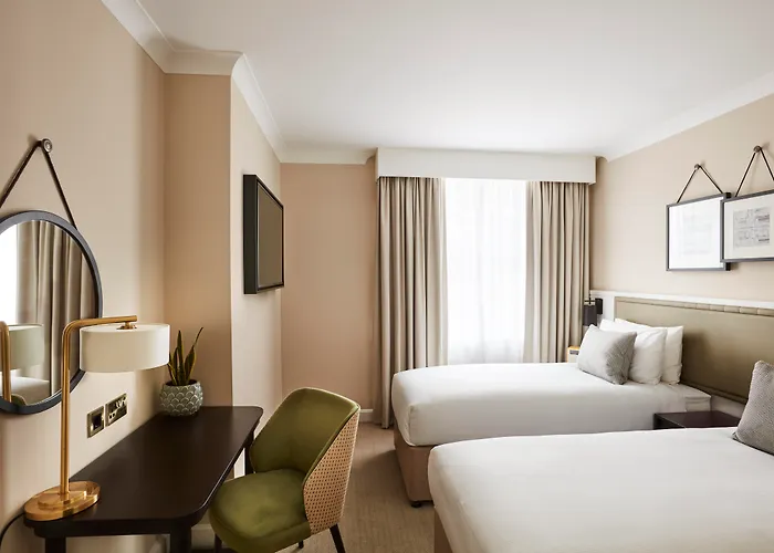 The Clermont London, Victoria