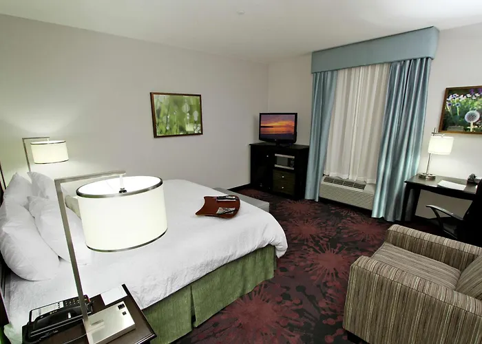 Hampton Inn & Suites Winnie