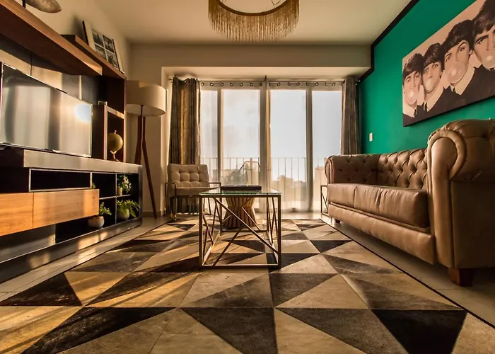 Niza Five Luxury Beach Apartments