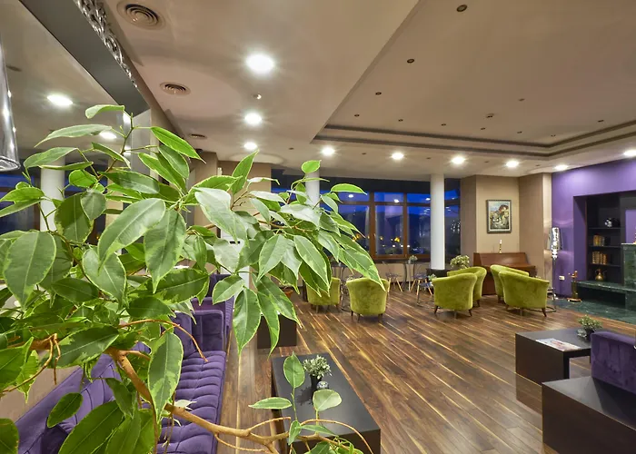 Yantra Grand Hotel