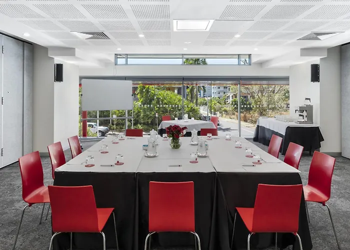 Oaks Darwin Elan Hotel
