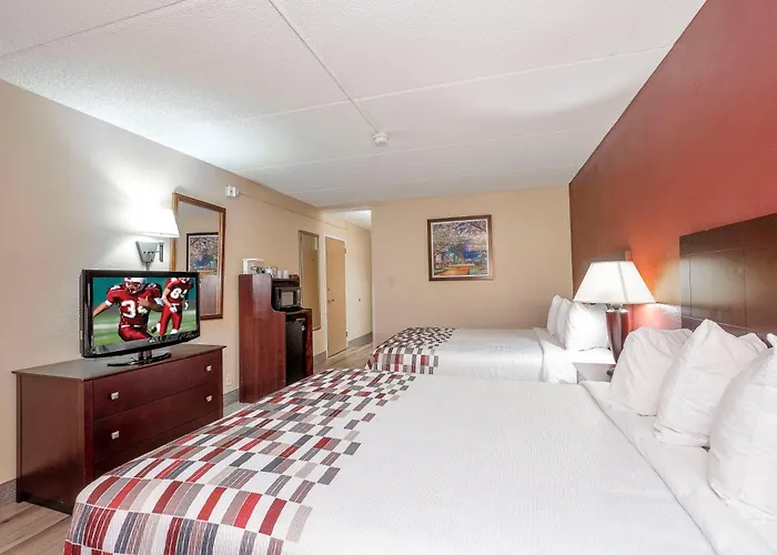 Red Roof Inn & Suites Macon