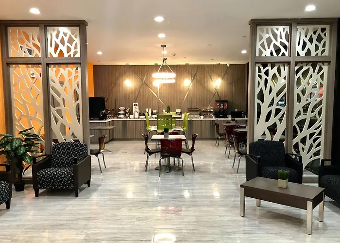 Baymont By Wyndham Houston Hobby Airport