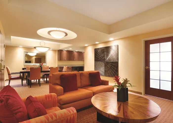 Embassy Suites By Hilton Norman Hotel & Conference Center