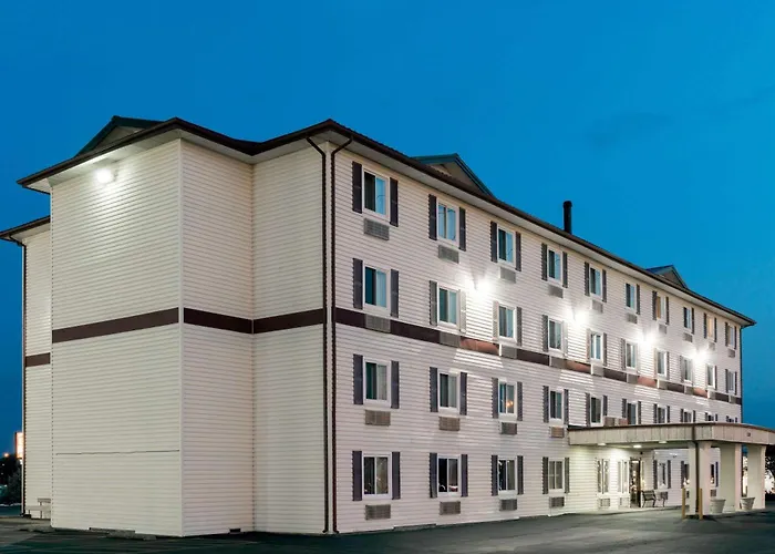 Super 8 By Wyndham Springfield East