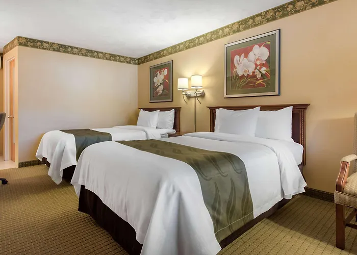 Quality Inn Breeze Manor