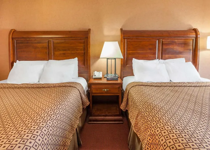 Ramada By Wyndham Mackinaw City Waterfront