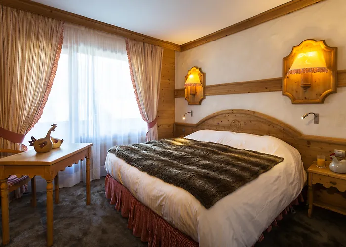 Chalet-Hotel Neige Et Roc, The Originals Relais