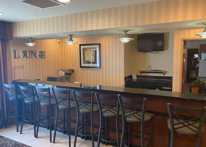 Americinn By Wyndham Oshkosh