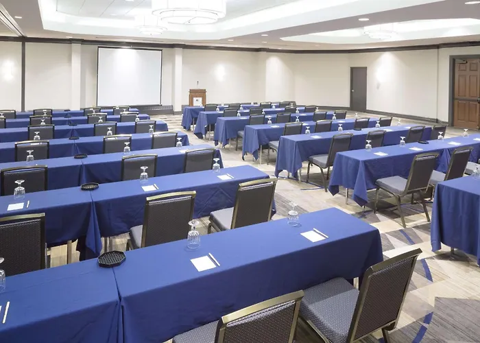 Doubletree By Hilton Boston-Rockland