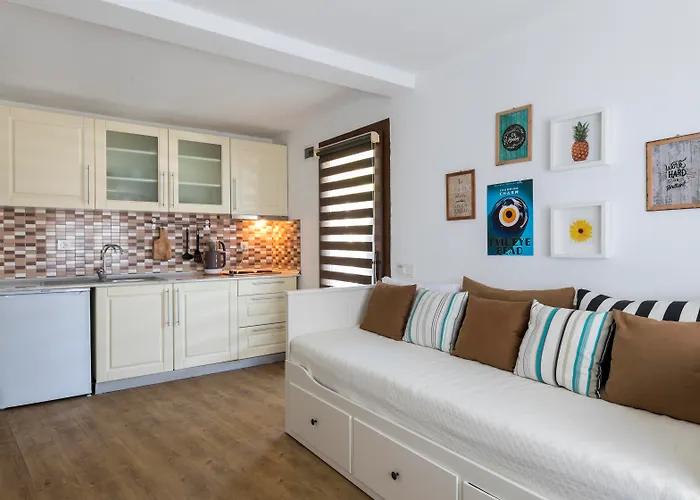 Daphnis Hotel
