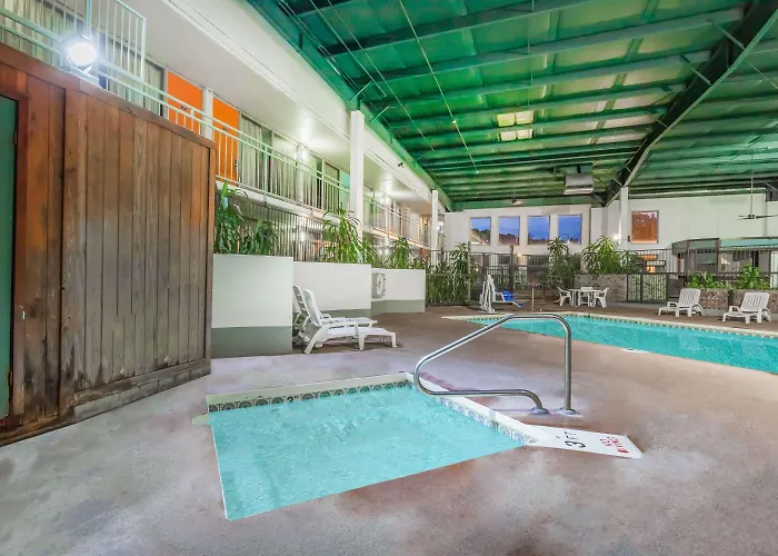 Howard Johnson By Wyndham Conway