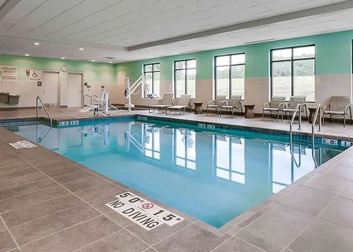 Hampton Inn & Suites-Hudson Wisconsin