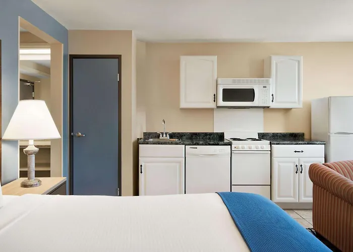 Baymont By Wyndham Ft. Leonard/Saint Robert