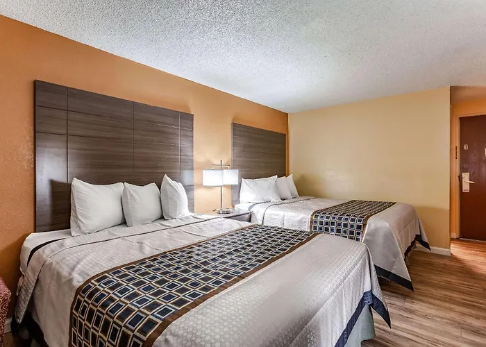 Rodeway Inn Farmington