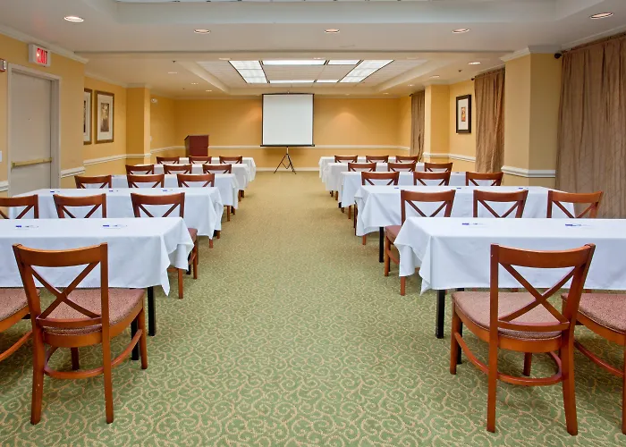 Best Western Plus Sugar Land-Stafford