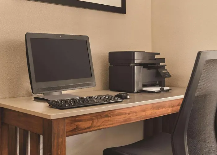 Country Inn & Suites By Radisson, Dubuque, Ia