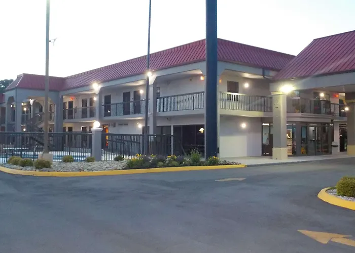 Surestay Hotel By Best Western Lenoir City