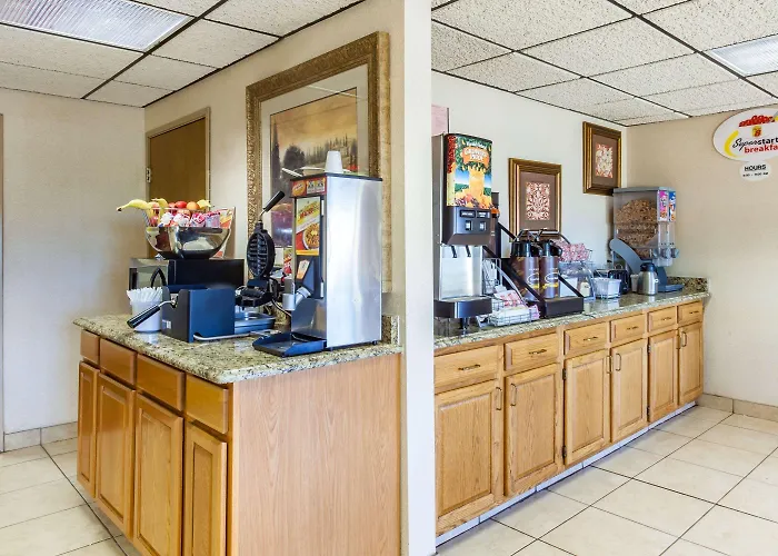 Super 8 By Wyndham Morristown/South