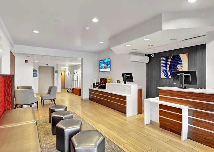 Executive Residency By Best Western Navigator Inn & Suites